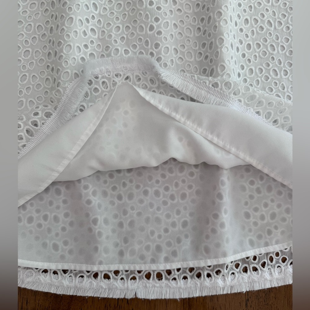 Lilly Pulitzer Lillette Cold Shoulder Top S Resort White Eyelet Crinkle Chiffon - Picture 5 of 12